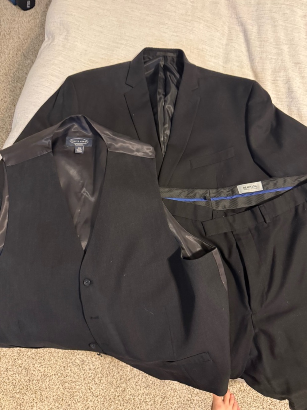 Kenneth Cole Black Men's 3-Piece Suit (Jacket, Vest, Pants)